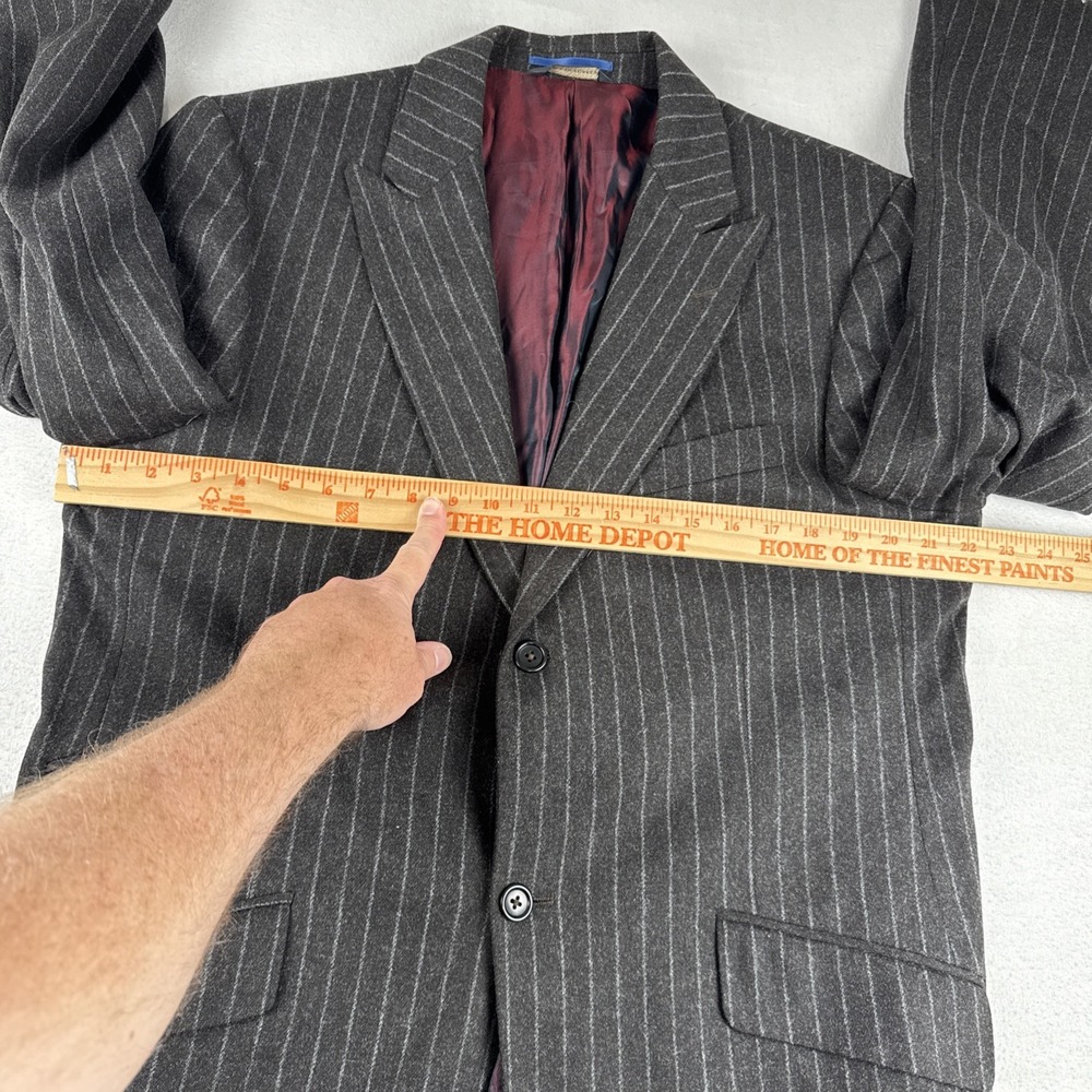 Banana Republic Wool Nylon Blend Chalkstripe Dark Gray Blazer 44R Peak Lapel - Picture 2 of 13
